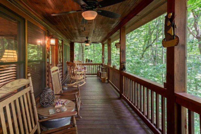 Mountain Spirit Cabin - Fireplace And Hot Tub Villa Blue Ridge Bagian luar foto