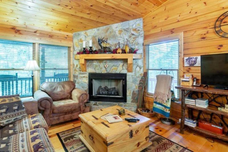 Mountain Spirit Cabin - Fireplace And Hot Tub Villa Blue Ridge Bagian luar foto