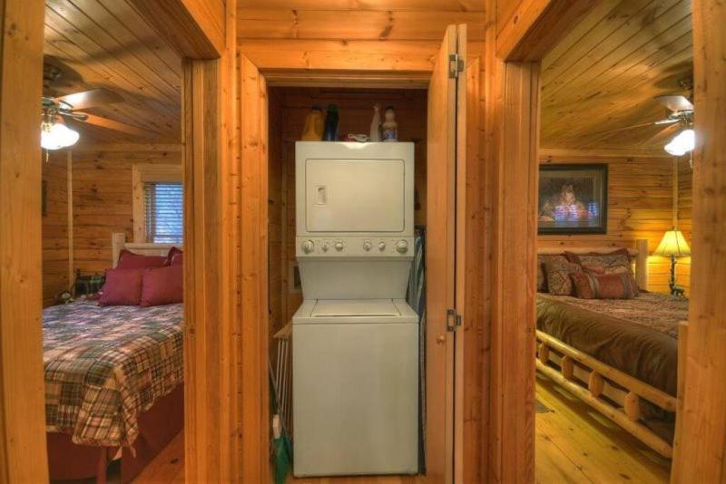 Mountain Spirit Cabin - Fireplace And Hot Tub Villa Blue Ridge Bagian luar foto